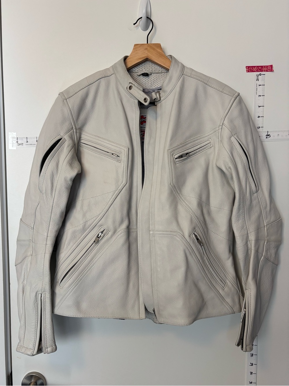 Women’s Vintage white leather moto racing jacket.